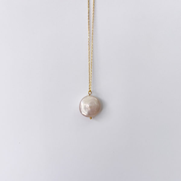 Collar plata de lay baño oro 18K con adorno en perla natura